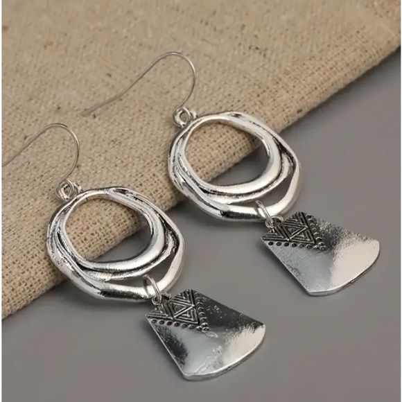 Boho Geometric Irregular Dangle Earrings - Picture 3 of 5